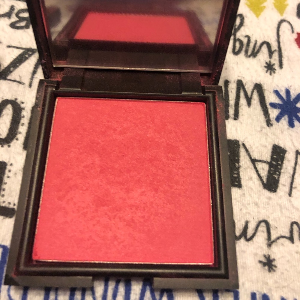 Younique make up blush pink use d